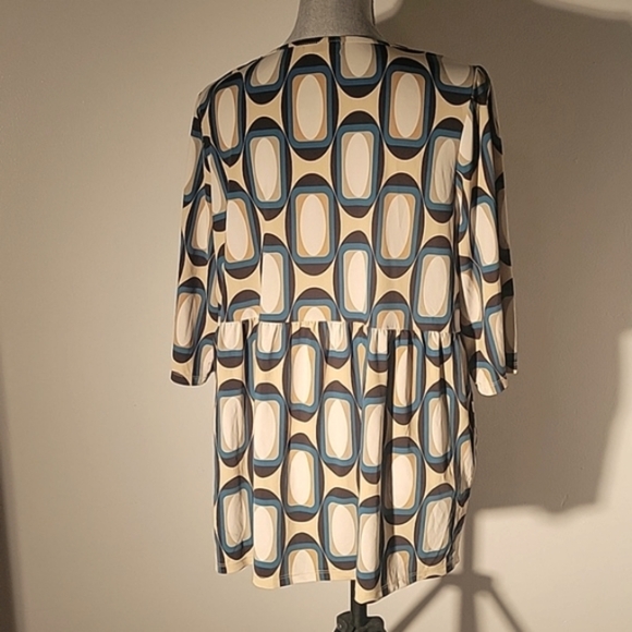 JW Women Round Neck Multi Color Pattern Blouse, Size 3X - Picture 7 of 7